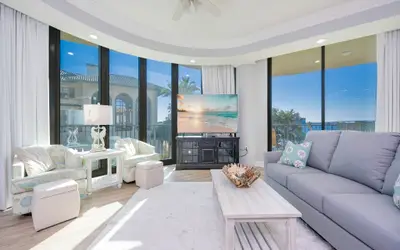 Phoenix on the Bay 1134