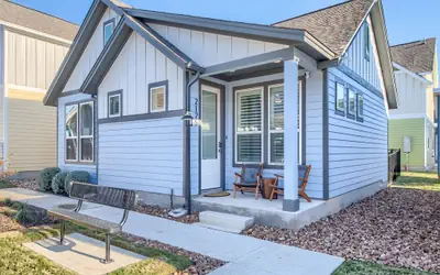 OT 2125 Creekside Cottage