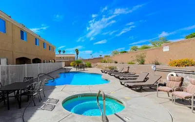 Spectacular Kearsage Townhome