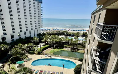 Oceanview Condo with Amenities, 703 Royale Palms