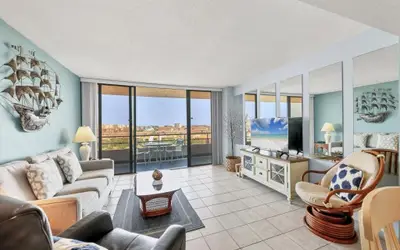 Anchorage Resort 8th Floor Condo in Siesta Key with Resort Amenities and Private Beach Access!