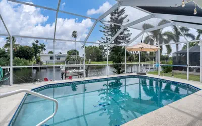 Punta Gorda 3-Bedroom Canalfront Pool Vacation Home with Dock