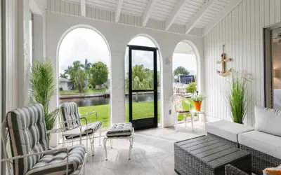 Punta Gorda Isles Canal 2 bedroom Home- Sailboat Access! 15 foot dock!