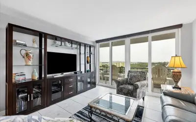 Anchorage Resort 8th floor condo in Siesta Key with private beach access, pool, boat dock!