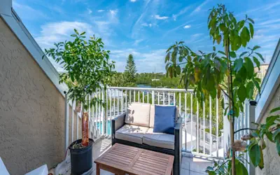 Relaxing Townhome by Lemon Bay, minutes to Beach