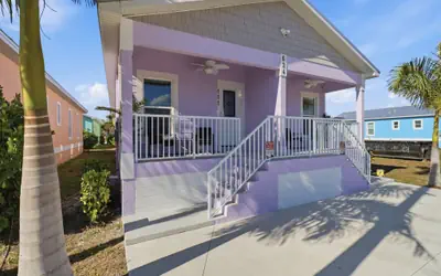 Charming Lilac Cottage 111