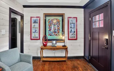 Historic 1920s Stay, Columbia House Unit A