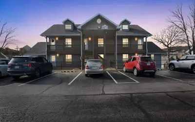 Scenic Ozark Retreat: Quiet & Close to Fun