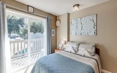 37SLL - Economical - Convenient - Kitchenette - Sleeps 2