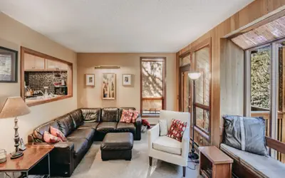 41SW - Sauna - WiFi - Fireplace - Sleeps 8