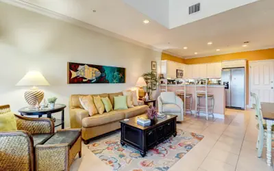 Pet Friendly Condo with Private Parking and Elevator