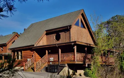 Rustic Cabin in the Smoky Mountains with Majestic Mountain View