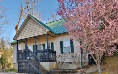 Comfy Chalet with Retreat Atmosphere