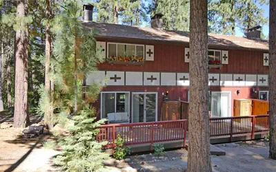 1510 Wildwood Avenue, 6