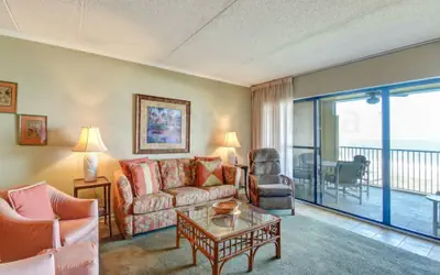 Oceanfront Condo, Private Walkway to the Beach