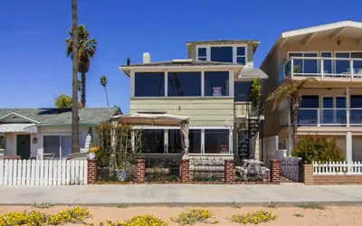 1002 E. Oceanfront | Biggest Oceanfront in Newport Sleeps 20
