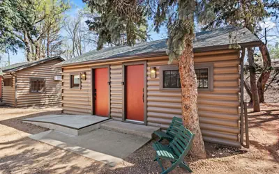 Timber Lodge 09 & 10