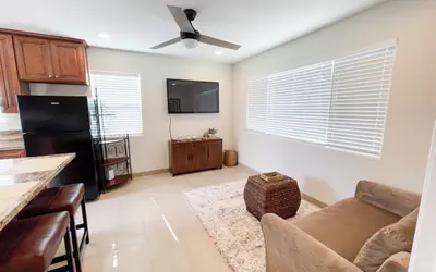 Cozy Hillcrest Hideaway near Scripps Mercy