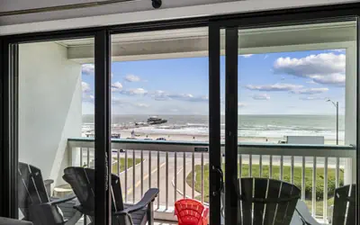 Beachfront View | Top Floor| Heated Pool| Luxury