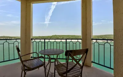 Lakeside Serenity (3221)