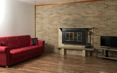 Private house with 4 bedrooms and 2 bathrooms, direct NYC Manhattan train only 10 minute walk away, MetLife Stadium FIFA World Cup 30 minutes away