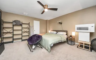 King Bed+Private Bathroom.Fast Wi-fi.Projector  Rm1