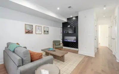 Modern Capitol Hill Apartment with Balcony - 3 min walk to Metro!