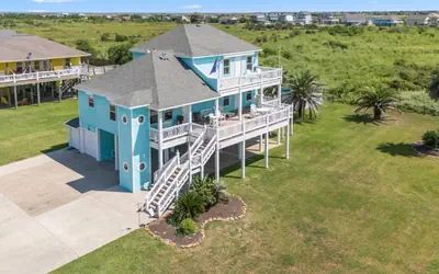 Beach Views, 3 King Suites,  15 Guests - Sunzout