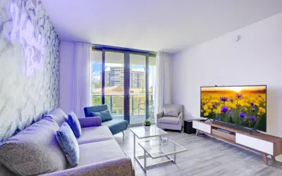 Stylish 2BR @ Beachwalk Resort