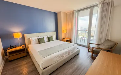 1BR High-Floor Retreat @ Beachwalk