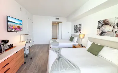 Modern studio at Beachwalk