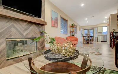 Beautiful, Cozy Home, Game Room, Pool/Spa