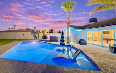 One of a Kind with Private Pool, Spa, Volleyball, Game Room, Life size Chess