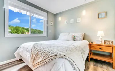 Cozy Coastal Condo with Parking – Walk to Beach & Town