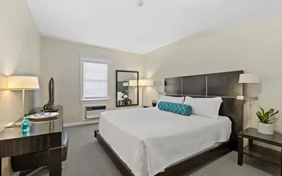 Spacious 1-Bedroom with King & Double Beds (301)