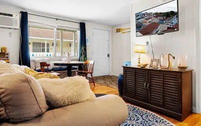 Family Beach Getaway • Games, Gym & Near Pier