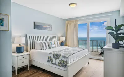 Charming Beach Condo! Steps 2 Beach & Restaurants!