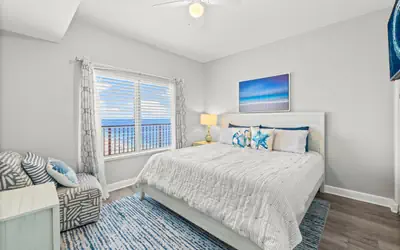 Modern Beachfront Condo on the Beach! Sleeps 6!