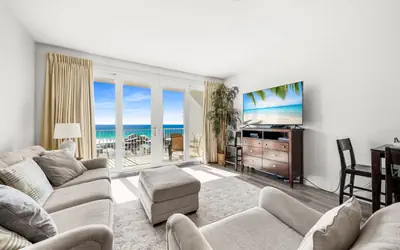 Amazing Beach Ocean View Condo! Free Beach Chair & Umbrella Service!