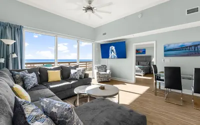 Tidewater Resort! Ground Floor! Free Beach Chairs!