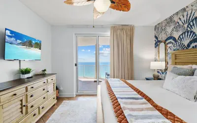 Stunning Ocean Ritz Beachfront Condo – 3BR/3BA!
