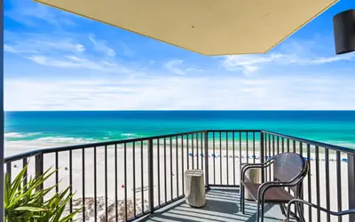 Beachfront! Balcony Views + Pools + Beach Access