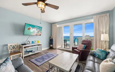 Resort Condo w/ Pools, Hot Tubs & Beach Access