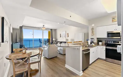 Beachfront Condo | Lagoon Pool, Ocean Views