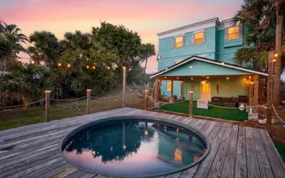 Beach Gangsta's Paradise, Pet Friendly, Cowboy Pool, Pool Table