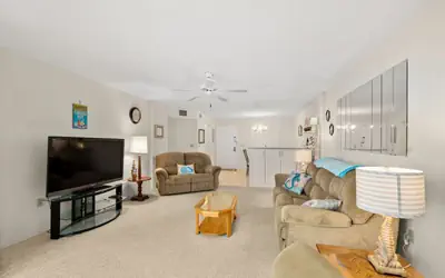 Cozy Ocean Condo with Pool & More