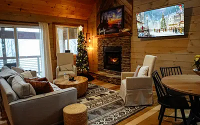 Forest-View Log Lodge w/ Hot Tub, Game Room & 2 Decks