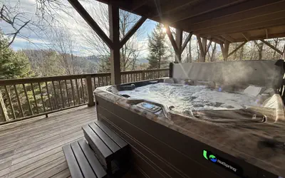 Secluded Boone Cabin w/ Hot Tub + Views