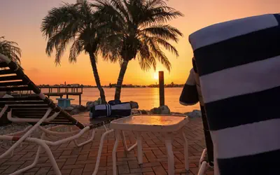 107 · Boat dock BBQ Walk to Beach Heated Pool