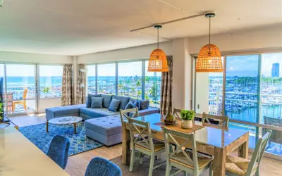 643 · Beachfront Condo Ilikai Collection # 11. Sleeps 6.